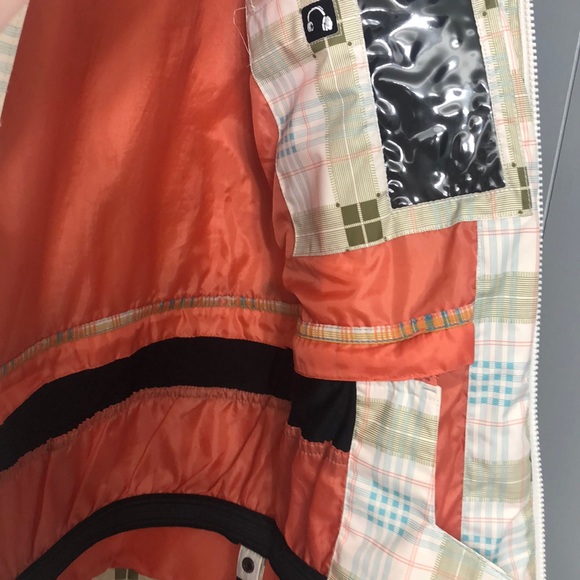 Roxy Ski Jacket - Picture 2 of 6